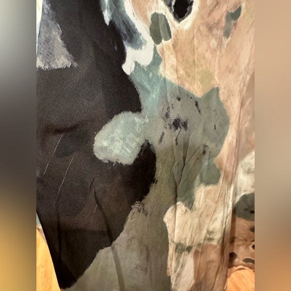 Beaufille Crepe de Cheine abstract skirt size 2 - Picture 11 of 15